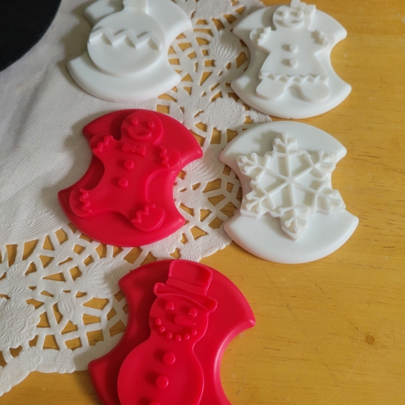 Lot of Two Cookie Cutters & Cookie Winter Stamps - Picture 7 of 7